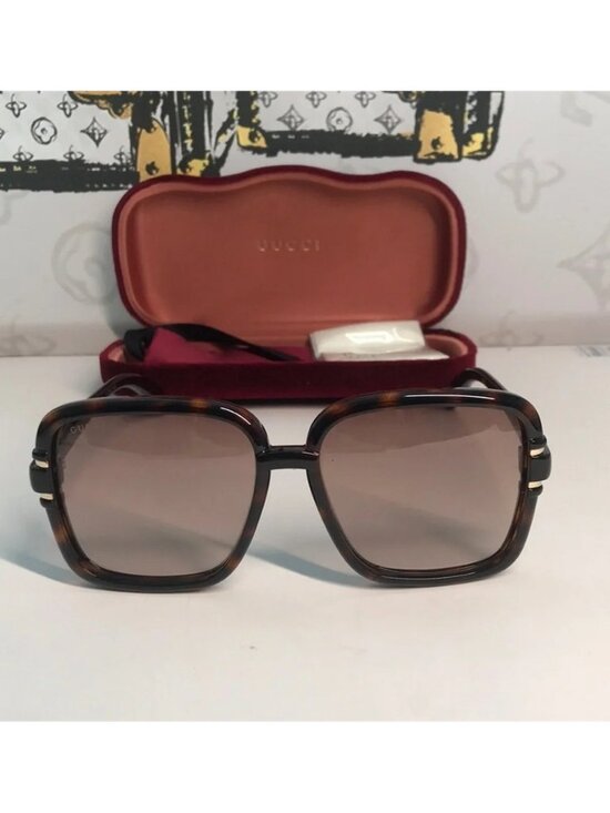 New Authentic Gucci Tortoise Square Sunglasses GG1066S 002